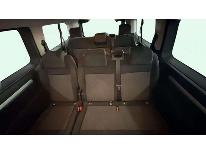 PeugeotTraveller BlueHDi 120 Business Long 88 kW (120 CV) Vehículo usado en Barcelona - 8 PeugeotTraveller BlueHDi 120 Business Long 88 kW (120 CV) Vehículo usado en Barcelona - 8