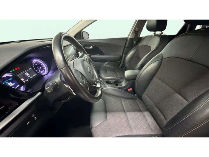 KiaNiro 1.6 GDi HEV Híbrido Drive 104 kW (141 CV) Vehículo usado en Barcelona - 9 KiaNiro 1.6 GDi HEV Híbrido Drive 104 kW (141 CV) Vehículo usado en Barcelona - 9