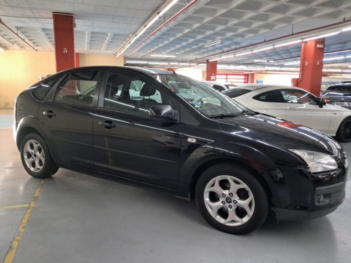 FordFocus 1.6 Trend 74 kW (100 CV) Vehículo usado en Barcelona - 3 FordFocus 1.6 Trend 74 kW (100 CV) Vehículo usado en Barcelona - 3
