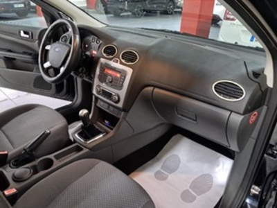Ford Focus 1.6 Trend 74 kW (100 CV) Ford Focus 1.6 Trend 74 kW (100 CV)