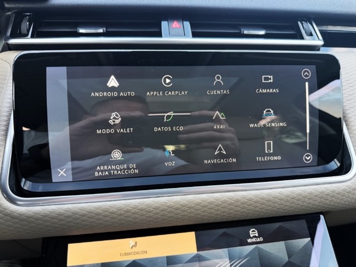 Land RoverRange Rover Velar 2.0D I4 MHEV S 4WD Auto 150 kW (204 CV) Vehículo usado en Barcelona - 29 Land RoverRange Rover Velar 2.0D I4 MHEV S 4WD Auto 150 kW (204 CV) Vehículo usado en Barcelona - 29