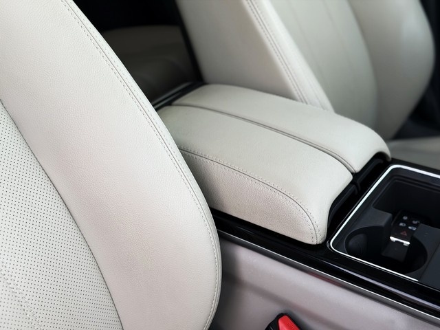 Land RoverRange Rover Velar 2.0D I4 MHEV S 4WD Auto 150 kW (204 CV) Vehículo usado en Barcelona - 33