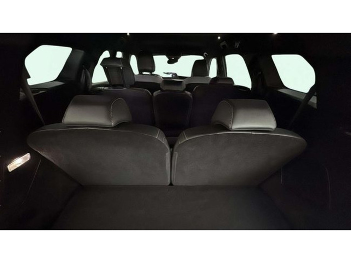 Peugeot5008 Hybrid 1.2 Allure eDCS6 107 kW (145 CV) Vehículo usado en Barcelona - 19 Peugeot5008 Hybrid 1.2 Allure eDCS6 107 kW (145 CV) Vehículo usado en Barcelona - 19
