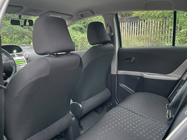 ToyotaYaris 1.3 VVT-i Sol 64 kW (87 CV) Vehículo usado en Barcelona - 11