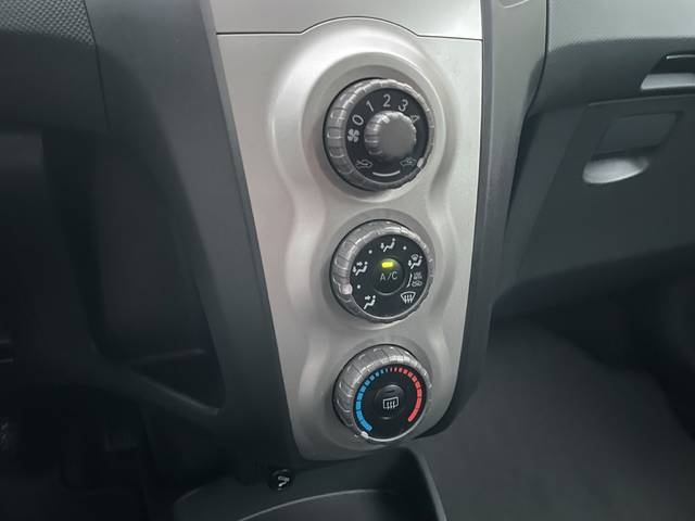 ToyotaYaris 1.3 VVT-i Sol 64 kW (87 CV) Vehículo usado en Barcelona - 15