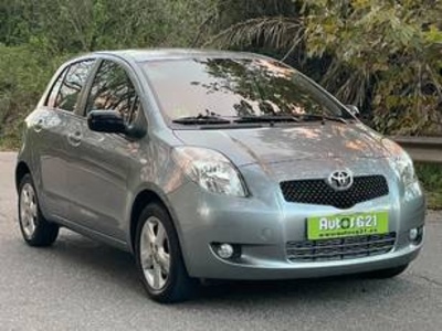 Toyota Yaris 1.3 VVT-i Sol 64 kW (87 CV) Toyota Yaris 1.3 VVT-i Sol 64 kW (87 CV)