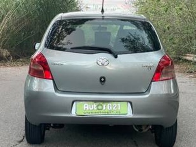 Toyota Yaris 1.3 VVT-i Sol 64 kW (87 CV) Toyota Yaris 1.3 VVT-i Sol 64 kW (87 CV)