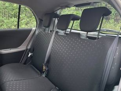 Toyota Yaris 1.3 VVT-i Sol 64 kW (87 CV) Toyota Yaris 1.3 VVT-i Sol 64 kW (87 CV)