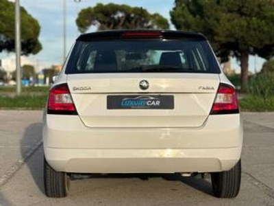 Skoda Fabia 1.2 TSI Ambition DSG 81 kW (110 CV) Skoda Fabia 1.2 TSI Ambition DSG 81 kW (110 CV)