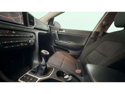 Kia Sportage 1.6 MHEV Business 4x4 100 kW (136 CV) Kia Sportage 1.6 MHEV Business 4x4 100 kW (136 CV)