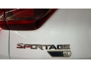 Kia Sportage 1.6 MHEV Business 4x4 100 kW (136 CV)