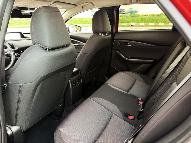 MazdaCX-30 2.0 e-SKYACTIV-X Homura 2WD 137 kW (186 CV) Vehículo usado en Barcelona - 8