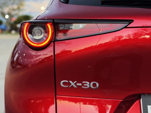 MazdaCX-30 2.0 e-SKYACTIV-X Homura 2WD 137 kW (186 CV) Vehículo usado en Barcelona - 15