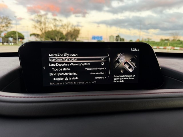 MazdaCX-30 2.0 e-SKYACTIV-X Homura 2WD 137 kW (186 CV) Vehículo usado en Barcelona - 27