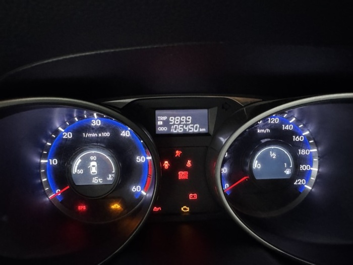 Hyundaiix35 1.7 CRDI GLS Comfort Sky 4x2 85 kW (116 CV) Vehículo usado en Barcelona - 16 Hyundaiix35 1.7 CRDI GLS Comfort Sky 4x2 85 kW (116 CV) Vehículo usado en Barcelona - 16