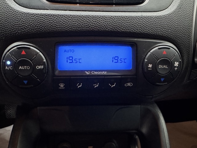 Hyundaiix35 1.7 CRDI GLS Comfort Sky 4x2 85 kW (116 CV) Vehículo usado en Barcelona - 20