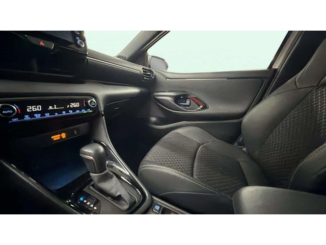 ToyotaYaris 120H Business Plus 85 kW (116 CV) Vehículo usado en Barcelona - 14
