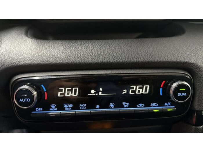 ToyotaYaris 120H Business Plus 85 kW (116 CV) Vehículo usado en Barcelona - 19 ToyotaYaris 120H Business Plus 85 kW (116 CV) Vehículo usado en Barcelona - 19