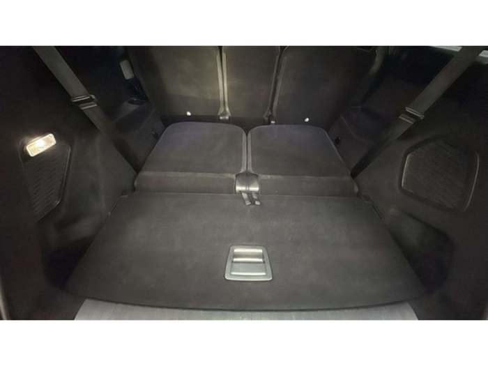 Peugeot5008 Hybrid 1.2 Allure eDCS6 107 kW (145 CV) Vehículo usado en Barcelona - 19 Peugeot5008 Hybrid 1.2 Allure eDCS6 107 kW (145 CV) Vehículo usado en Barcelona - 19