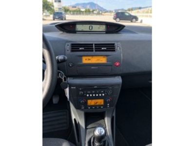 Citroen C4 1.6 16v Collection 80 kW (110 CV) Citroen C4 1.6 16v Collection 80 kW (110 CV)