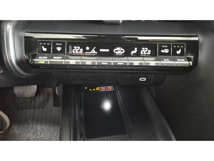 ToyotaC-HR 200H GR Sport 144 kW (196 CV) Vehículo usado en Barcelona - 23 ToyotaC-HR 200H GR Sport 144 kW (196 CV) Vehículo usado en Barcelona - 23