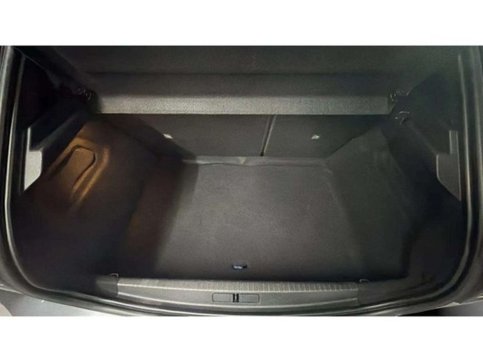 OpelCorsa 1.5D DT GS 75 kW (102 CV) Vehículo usado en Barcelona - 17 OpelCorsa 1.5D DT GS 75 kW (102 CV) Vehículo usado en Barcelona - 17