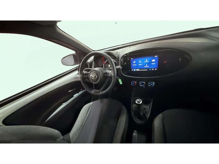 ToyotaAygo X Cross 1.0 VVT-I Play 53 kW (72 CV) Vehículo usado en Barcelona - 11 ToyotaAygo X Cross 1.0 VVT-I Play 53 kW (72 CV) Vehículo usado en Barcelona - 11