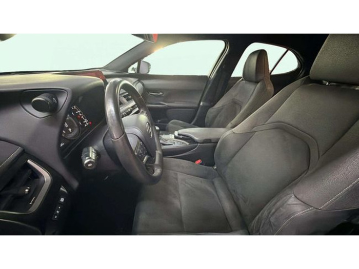 LexusUX 250h Business 2WD 135 kW (184 CV) Vehículo usado en Barcelona - 9 LexusUX 250h Business 2WD 135 kW (184 CV) Vehículo usado en Barcelona - 9