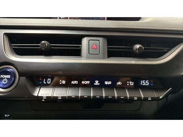LexusUX 250h Business 2WD 135 kW (184 CV) Vehículo usado en Barcelona - 17
