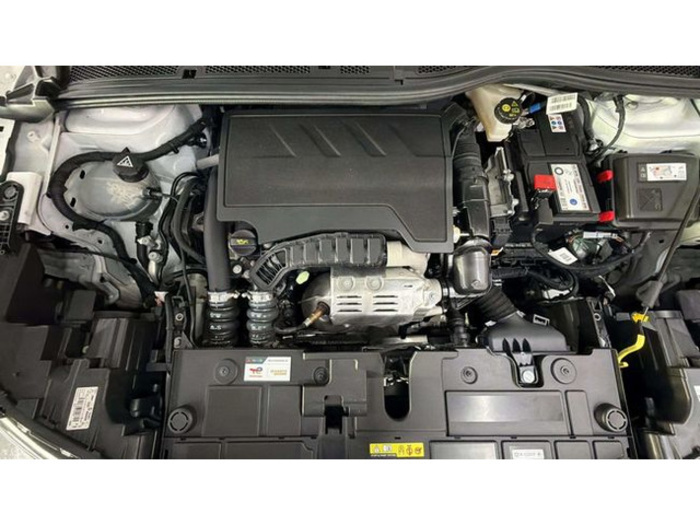 CitroenC4 PureTech 130 S&S 6v Plus 96 kW (131 CV) Vehículo usado en Barcelona - 23 CitroenC4 PureTech 130 S&S 6v Plus 96 kW (131 CV) Vehículo usado en Barcelona - 23