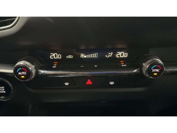 MazdaCX-30 2.0 Skyactiv-X Zenith 132 kW (180 CV) Vehículo usado en Barcelona - 15 MazdaCX-30 2.0 Skyactiv-X Zenith 132 kW (180 CV) Vehículo usado en Barcelona - 15