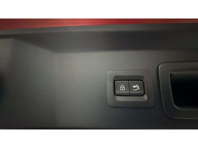 MazdaCX-30 2.0 Skyactiv-X Zenith 132 kW (180 CV) Vehículo usado en Barcelona - 18