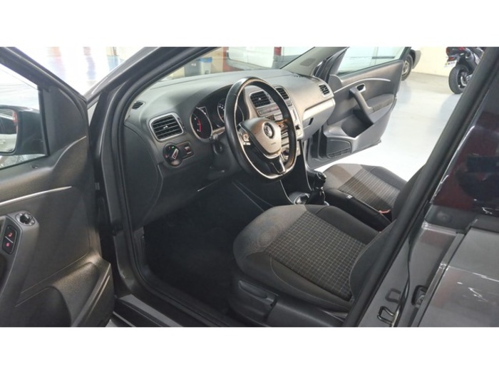 VolkswagenPolo Advance 1.2 TSI BMT 66 kW (90 CV) Vehículo usado en Barcelona - 35 VolkswagenPolo Advance 1.2 TSI BMT 66 kW (90 CV) Vehículo usado en Barcelona - 35