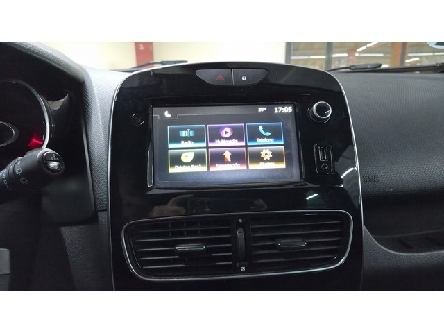 RenaultClio Zen TCe 66 kW (90 CV) Vehículo usado en Barcelona - 18