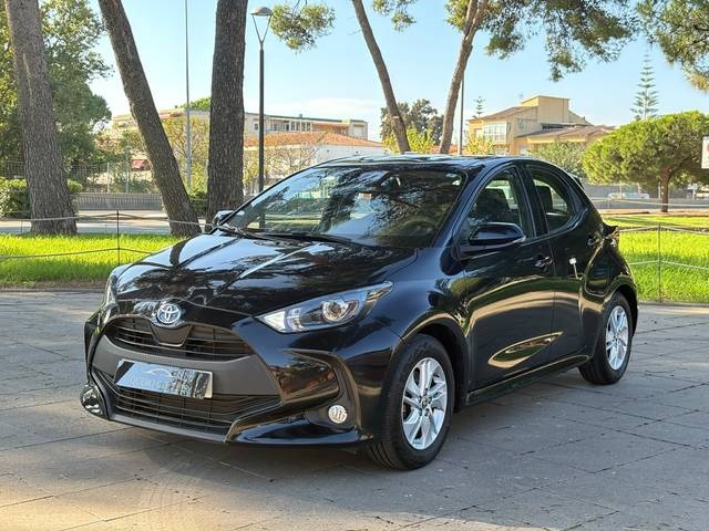 ToyotaYaris 120H Business Plus 85 kW (116 CV) Vehículo usado en Barcelona - 1