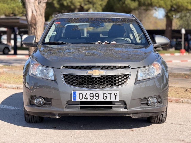 ChevroletCruze 2.0 VCDi 16v LS+ Clima 92 kW (125 CV) Vehículo usado en Barcelona - 11