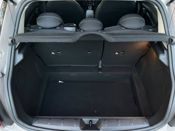 MINIMINI Cooper 5 Puertas 100 kW (136 CV) Vehículo usado en Barcelona - 8 MINIMINI Cooper 5 Puertas 100 kW (136 CV) Vehículo usado en Barcelona - 8