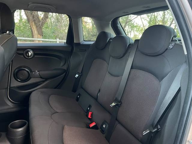 MINIMINI Cooper 5 Puertas 100 kW (136 CV) Vehículo usado en Barcelona - 11 MINIMINI Cooper 5 Puertas 100 kW (136 CV) Vehículo usado en Barcelona - 11