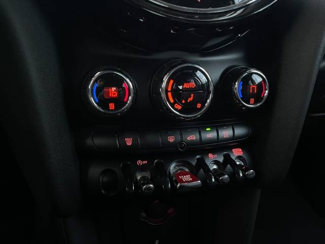 MINIMINI Cooper 5 Puertas 100 kW (136 CV) Vehículo usado en Barcelona - 14