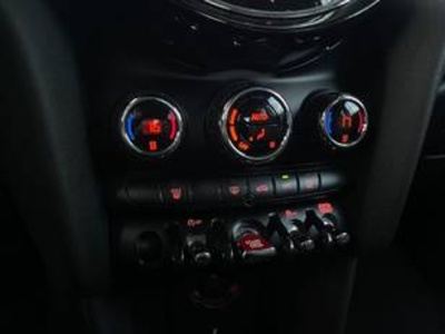 MINI MINI Cooper 5 Puertas 100 kW (136 CV) MINI MINI Cooper 5 Puertas 100 kW (136 CV)