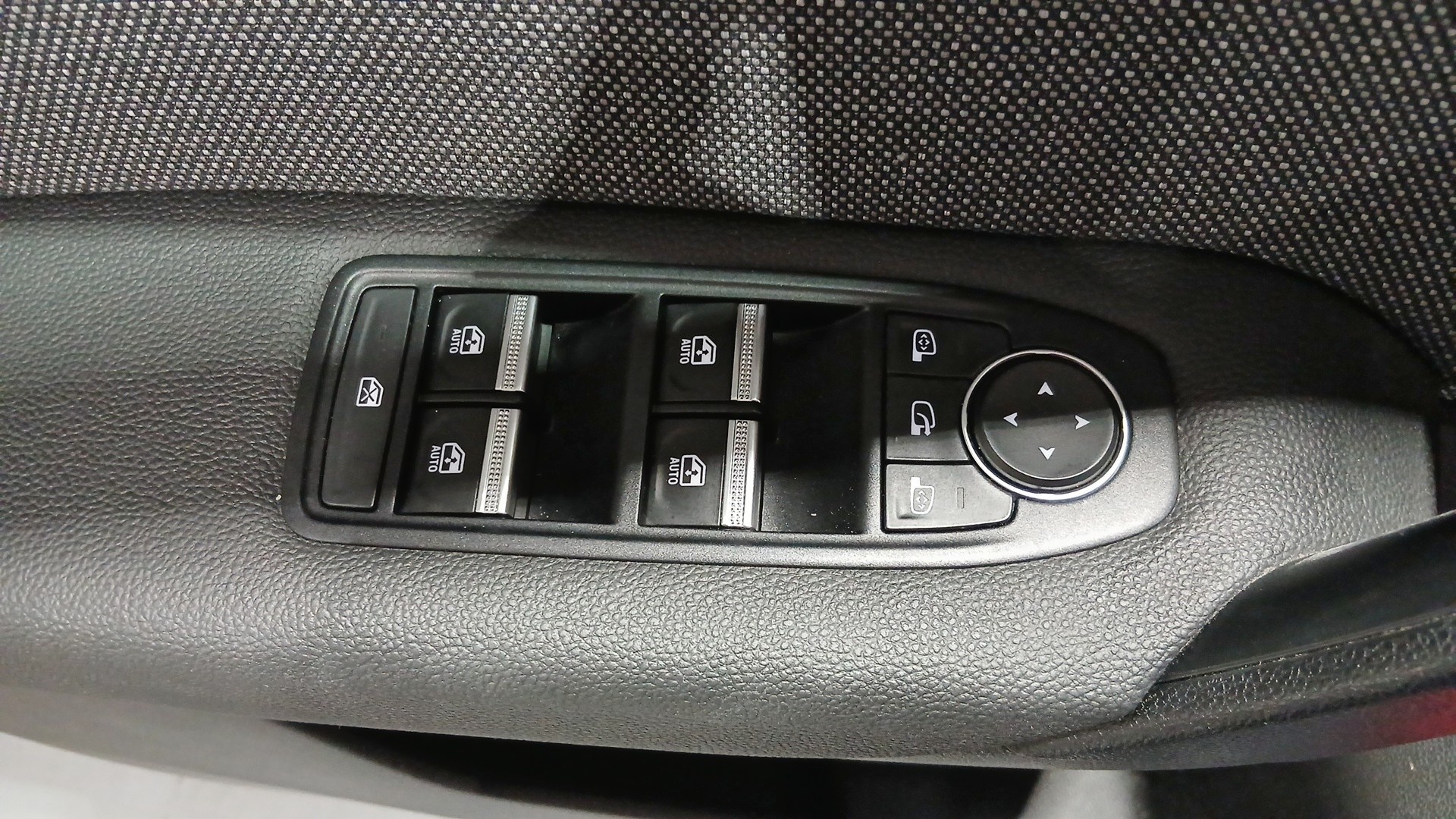 Renault Captur Techno TCe 160 Mild Hybrid EDC 118 kW (160 CV) - foto 25 de Renault Captur