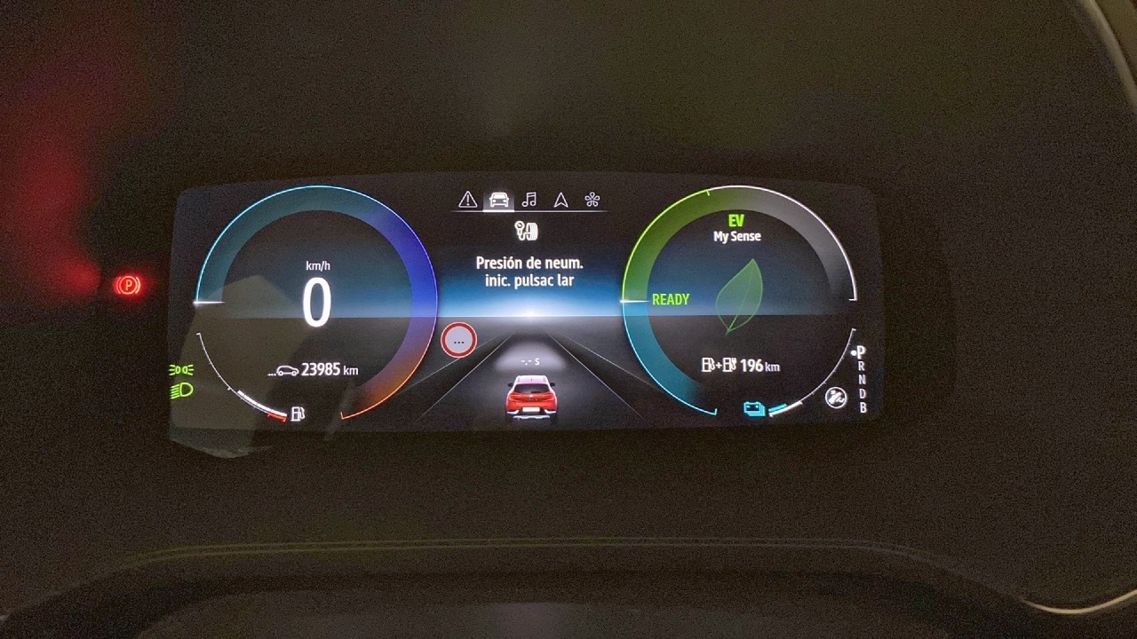 Renault Captur Techno E-Tech PHEV 118 kW (160 CV) - foto 12 de Renault Captur