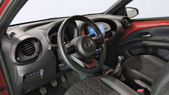 Toyota Aygo X Cross 1.0 VVT-I Play 53 kW (72 CV) - foto 7 de Toyota Aygo X Cross Toyota Aygo X Cross 1.0 VVT-I Play 53 kW (72 CV) - foto 7 de Toyota Aygo X Cross