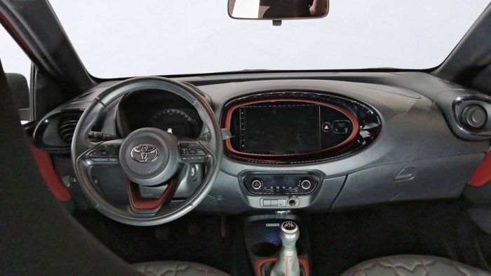Toyota Aygo X Cross 1.0 VVT-I Play 53 kW (72 CV) - foto 15 de Toyota Aygo X Cross Toyota Aygo X Cross 1.0 VVT-I Play 53 kW (72 CV) - foto 15 de Toyota Aygo X Cross