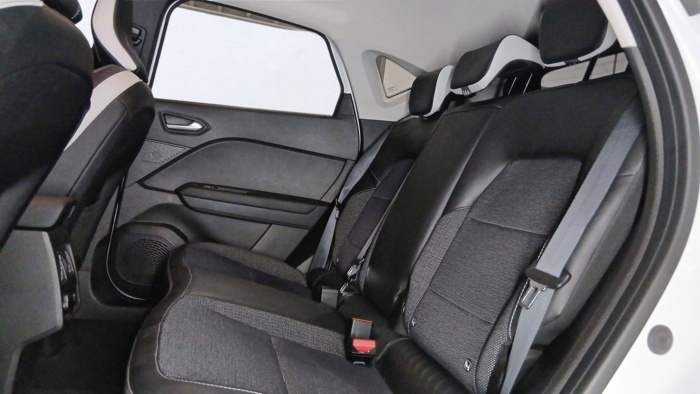 Renault Captur zen fast track E-Tech híbrido 107 kW (145 CV) - foto 13 de Renault Captur Renault Captur zen fast track E-Tech híbrido 107 kW (145 CV) - foto 13 de Renault Captur
