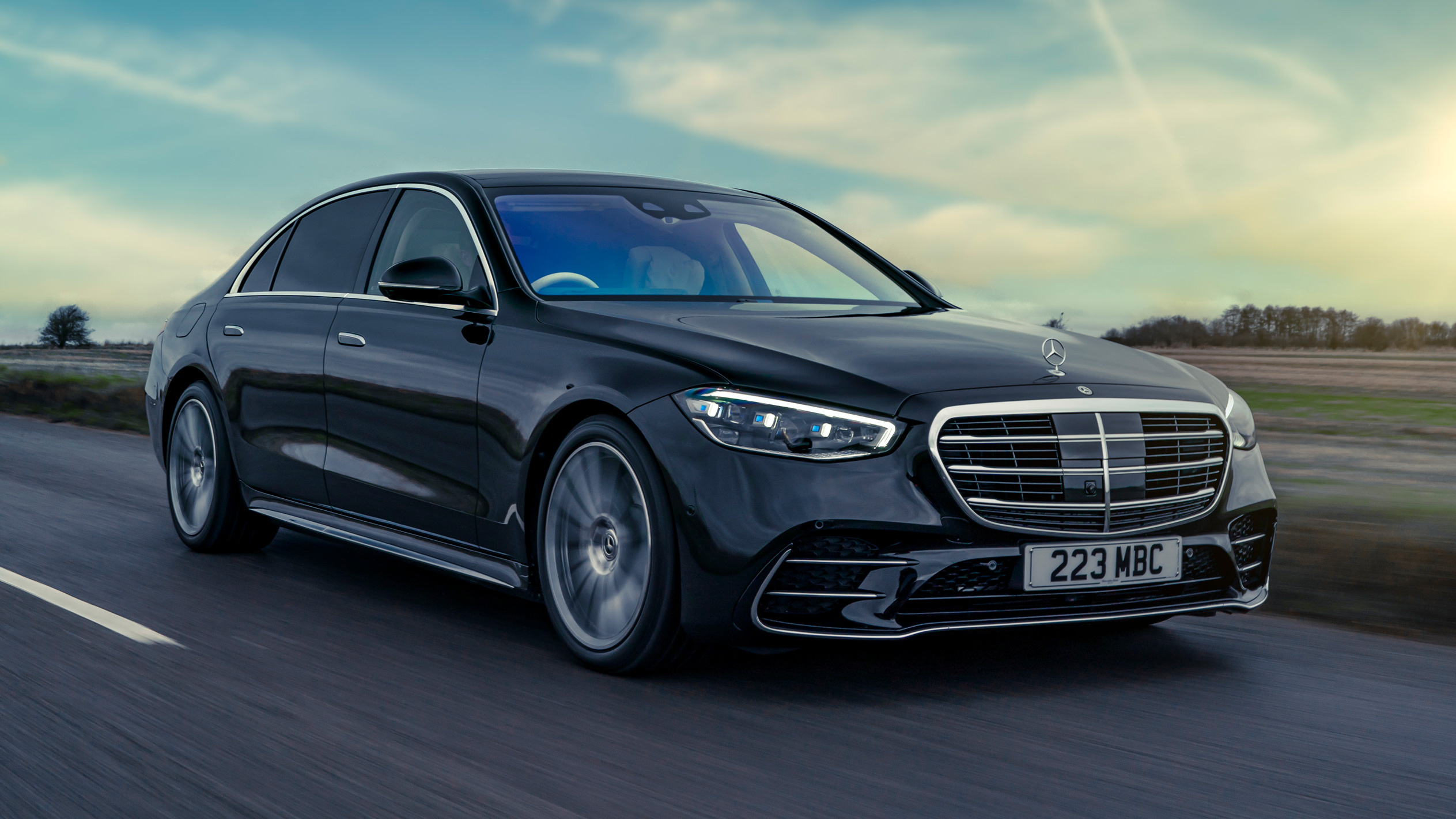Mercedes Clase S la berlina de lujo referente en el sector automotriz