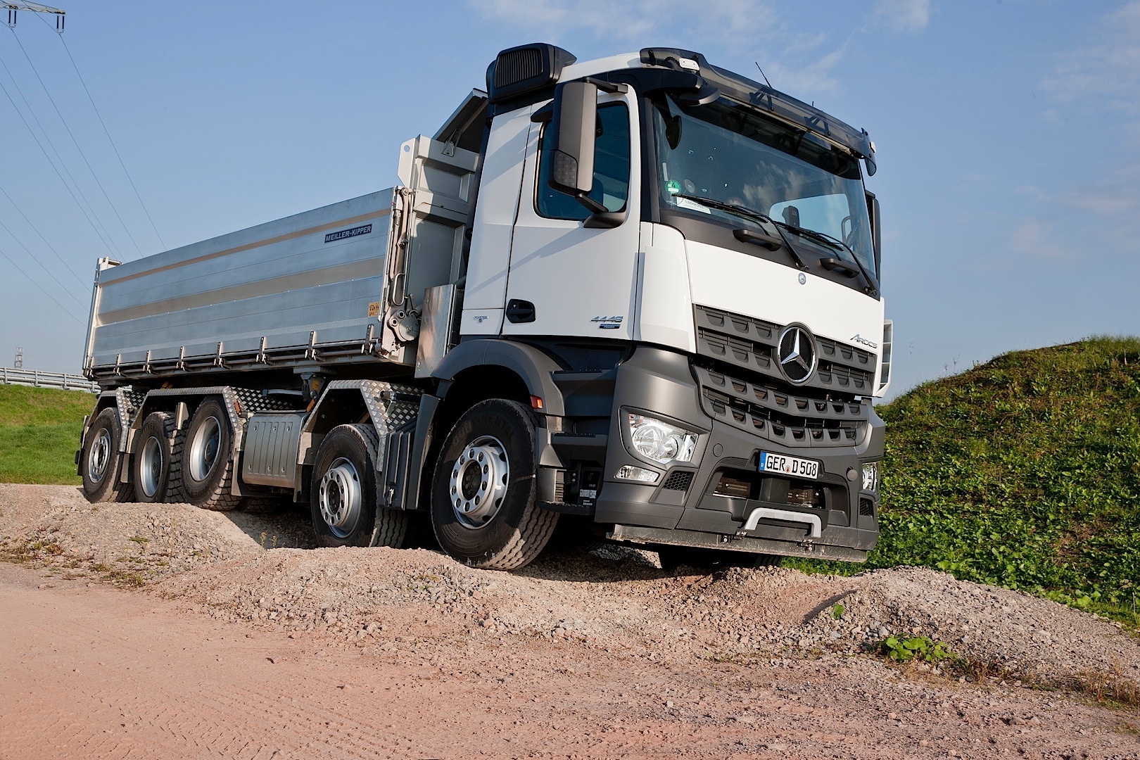 Mercedes Arocs potencia y robustez para los trabajos mas exigentes