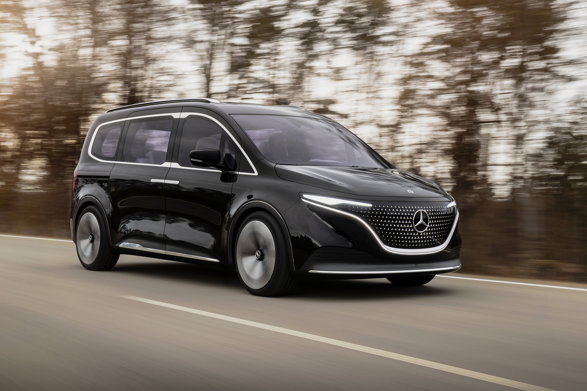 Mercedes EQT el monovolumen electrico polivalente para el ocio y el trabajo