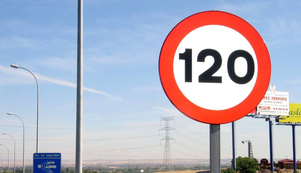 Cuál es el limite de velocidad actual en carretera