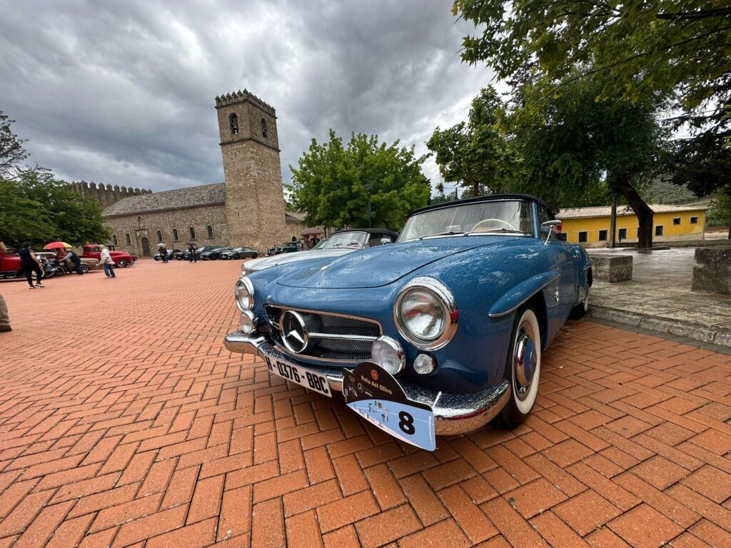 Ruta del olivo jaen Mercedes-Benz Jadisa